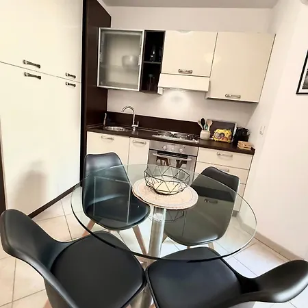 Holiday home Les Pins - 2 People - Close To Beaches And Shops *