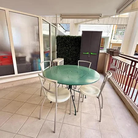 Les Pins - 2 People - Close To Beaches And Shops Holiday home Juan-les-Pins